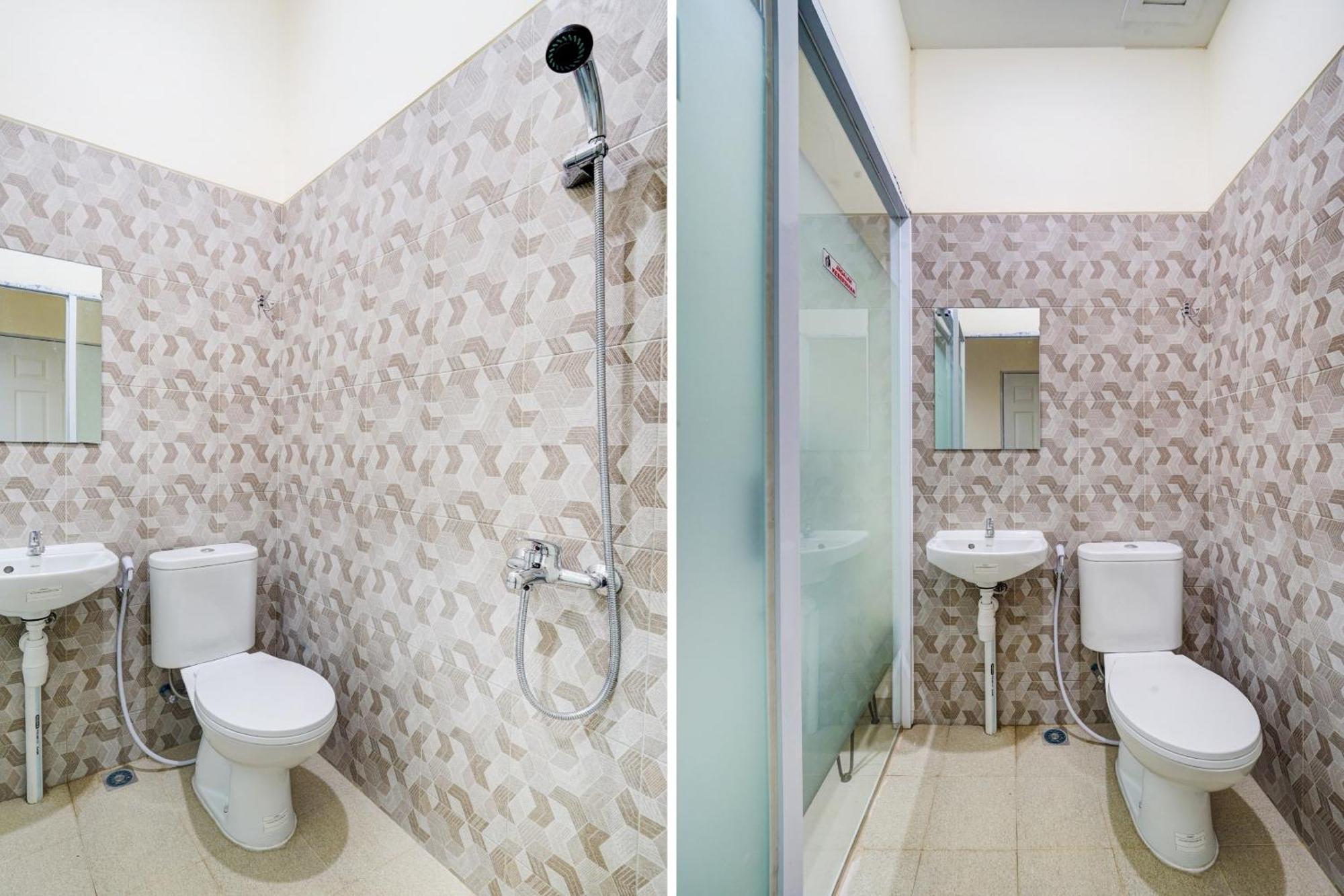 Super Oyo 90778 River Inn Malioboro Джок'якарта Екстер'єр фото